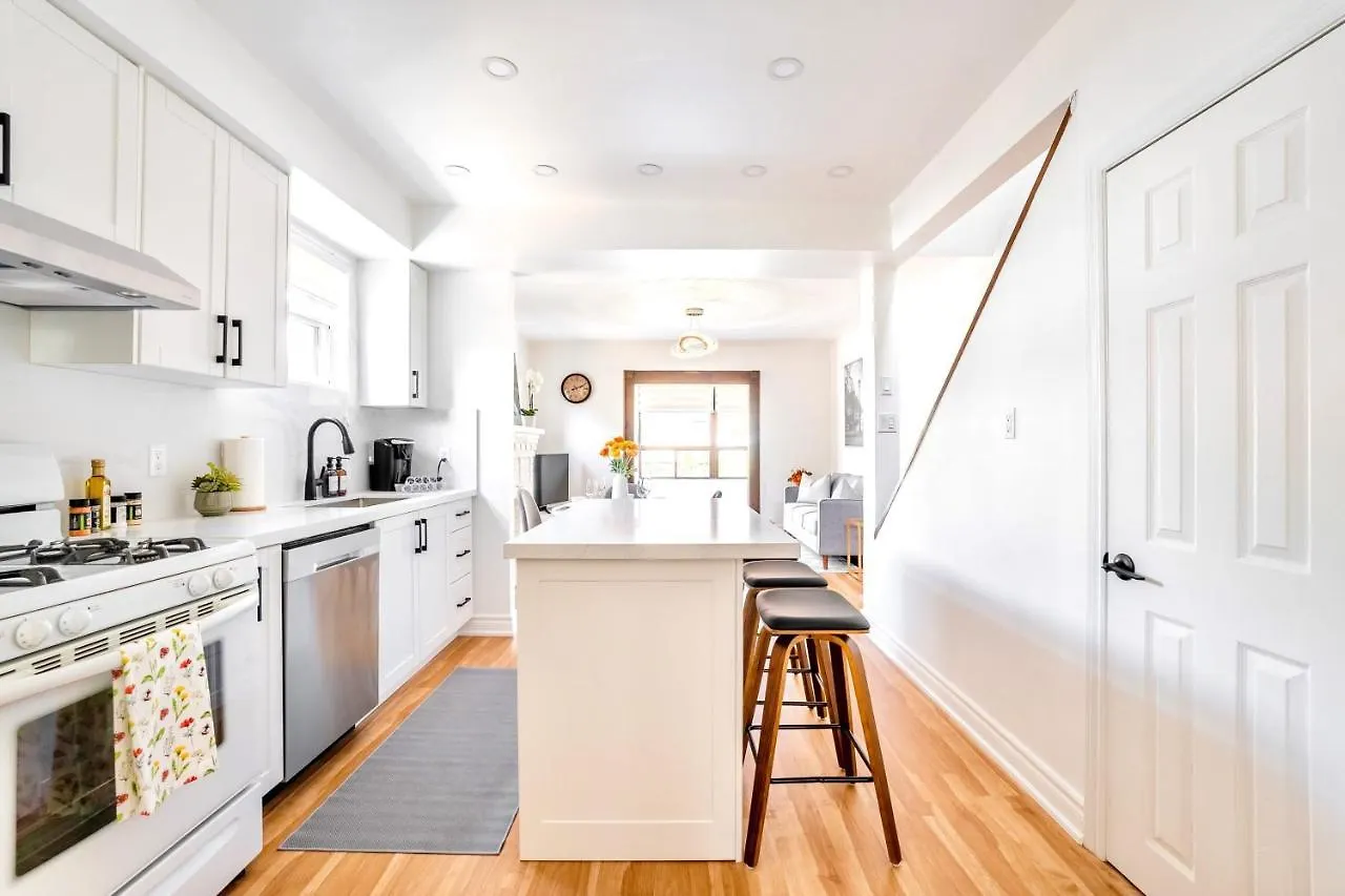 3Br Townhouse - St Clair West Village W Parking Toronto Holiday home