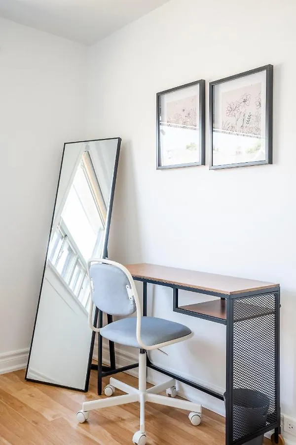 Holiday home 3Br Townhouse - St Clair West Village W Parking Toronto